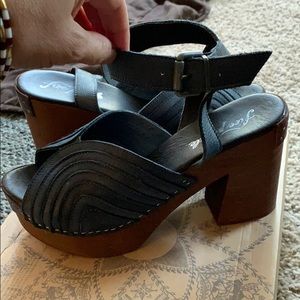 Brand new Free People clog!